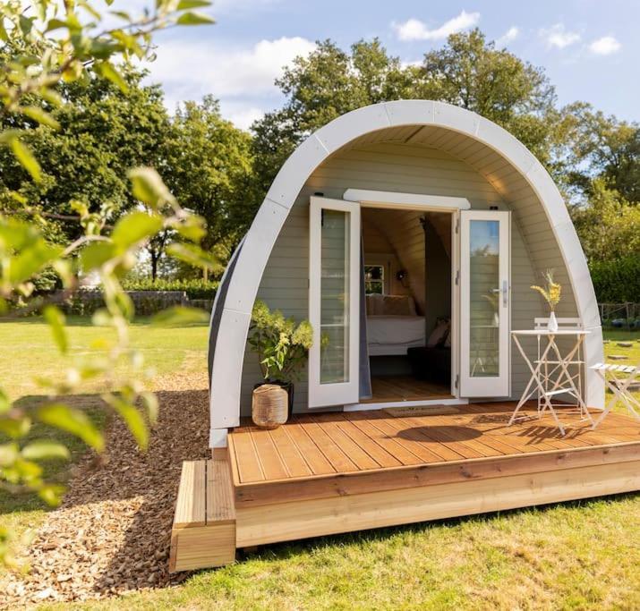De Verpozing - Vakantiehuisjes Milsbeek Экстерьер фото